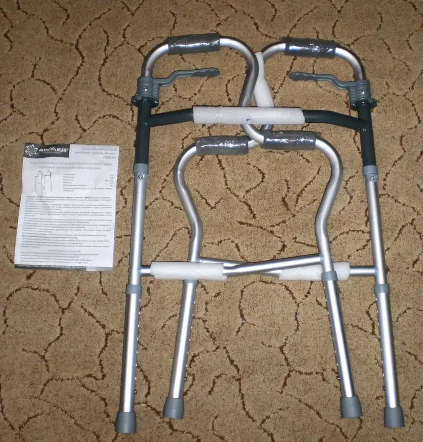 Ходунки Armed FS9632L с колёсами